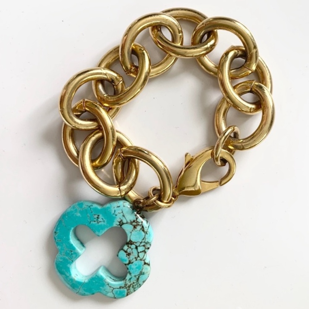 Beautiful gold and turquoise bracelet!